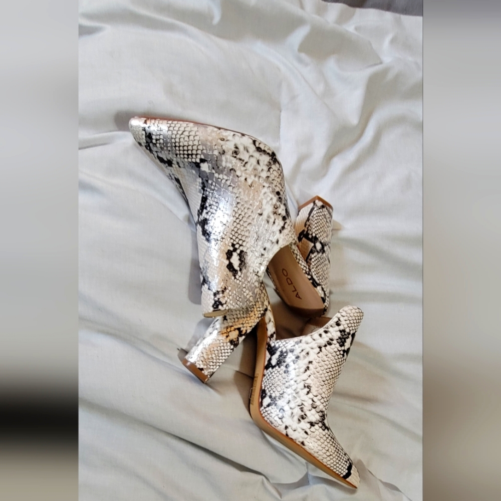 Aldo chunky heel mules size 7 5
